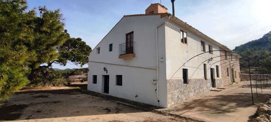 11 soverom Finca/Herregård til salgs i Torremanzanas med garasje - € 990 000 (Ref: 8135679)