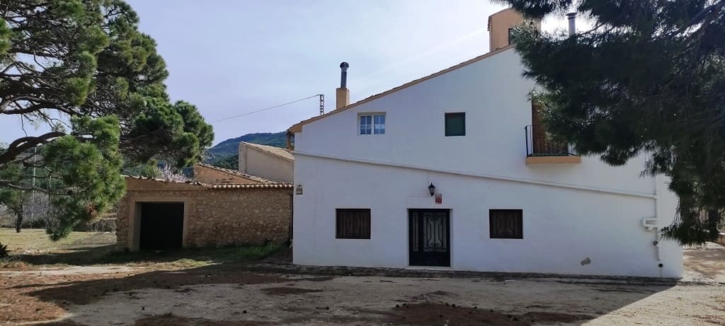 11 soverom Finca/Herregård til salgs i Torremanzanas med garasje - € 990 000 (Ref: 8135679)