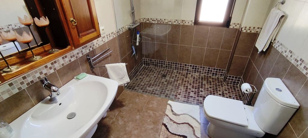 5 soveværelse Villa til salg i Balones med swimmingpool garage - € 495.000 (Ref: 8197192)