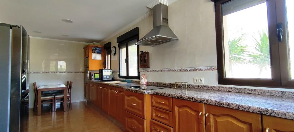 5 soveværelse Villa til salg i Balones med swimmingpool garage - € 495.000 (Ref: 8197192)