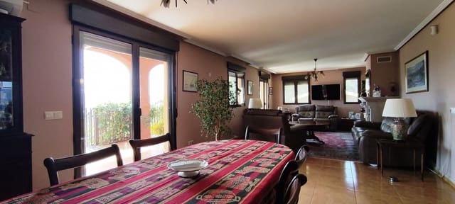 5 Zimmer Villa zu verkaufen in Balones mit Pool Garage - 495.000 € (Ref: 8197192)