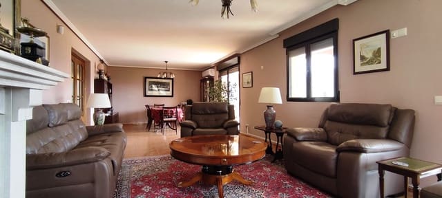 5 Zimmer Villa zu verkaufen in Balones mit Pool Garage - 495.000 € (Ref: 8197192)