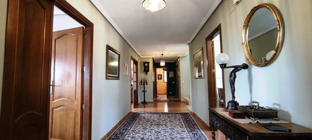 5 Zimmer Villa zu verkaufen in Balones mit Pool Garage - 495.000 € (Ref: 8197192)