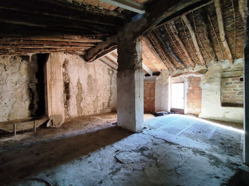 1 bedroom Townhouse for sale in Planes - € 39,000 (Ref: 8251395)