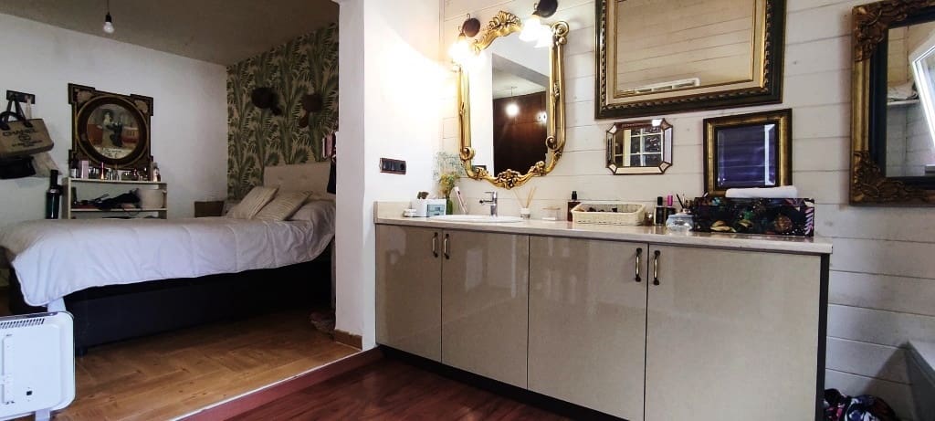 3 soveværelse Finca/Landehus til salg i Muro de Alcoy med swimmingpool - € 238.000 (Ref: 8251396)