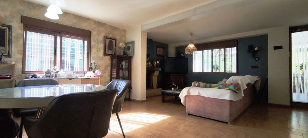 3 soveværelse Finca/Landehus til salg i Muro de Alcoy med swimmingpool - € 238.000 (Ref: 8251396)