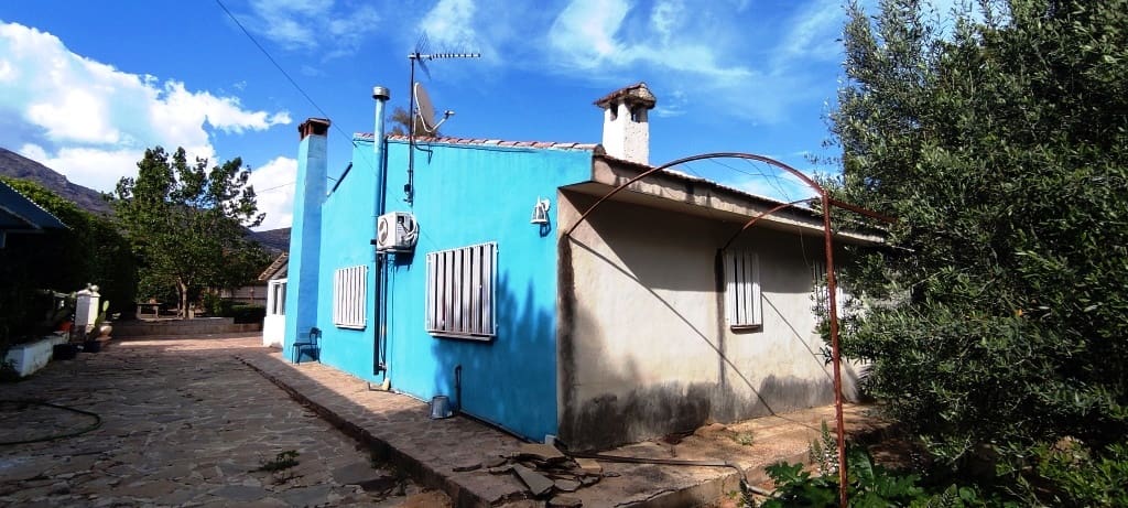 3 soveværelse Finca/Landehus til salg i Muro de Alcoy med swimmingpool - € 238.000 (Ref: 8251396)