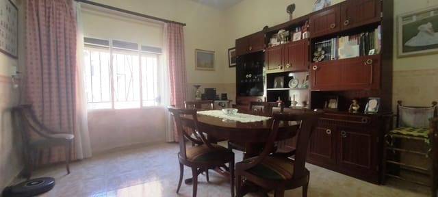 8 bedroom Townhouse for sale in Cocentaina with garage - € 199,500 (Ref: 8251397)