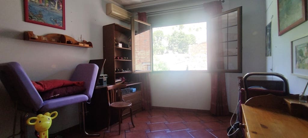 4 bedroom Apartment for sale in Cocentaina - € 99,500 (Ref: 8251398)