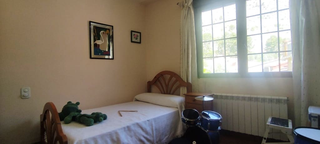 4 bedroom Apartment for sale in Cocentaina - € 99,500 (Ref: 8251398)