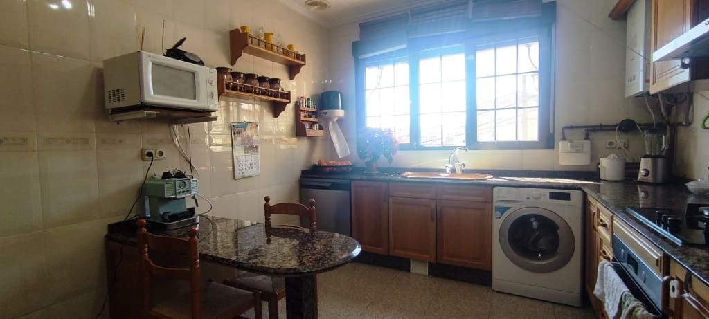 4 bedroom Apartment for sale in Cocentaina - € 99,500 (Ref: 8251398)