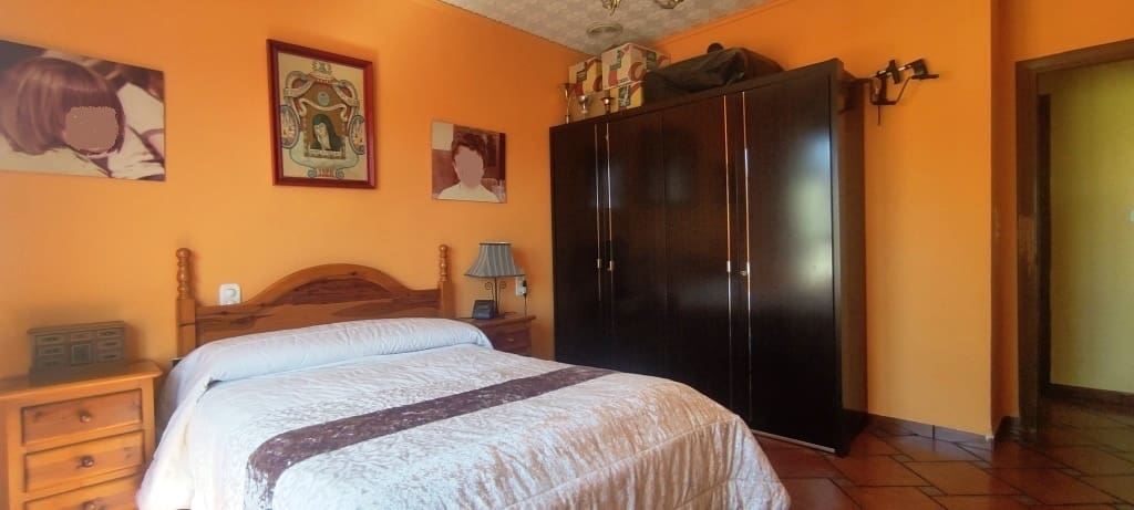 4 bedroom Apartment for sale in Cocentaina - € 99,500 (Ref: 8251398)