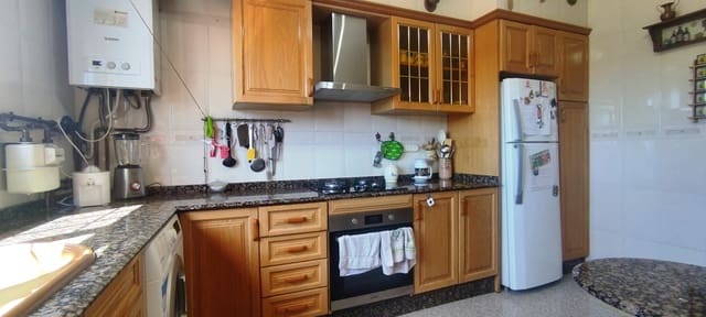 4 bedroom Apartment for sale in Cocentaina - € 99,500 (Ref: 8251398)