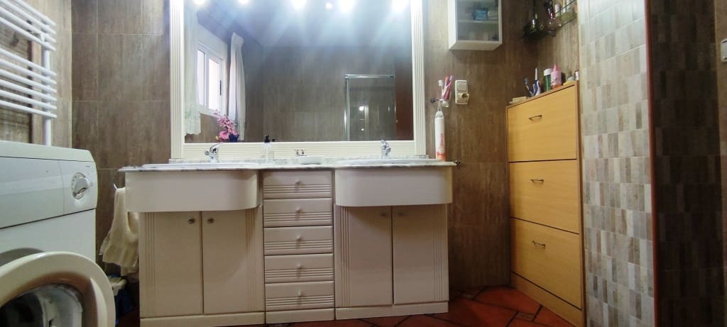 4 bedroom Apartment for sale in Cocentaina - € 99,500 (Ref: 8251398)