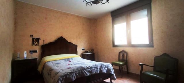 7 bedroom Finca/Country House for sale in Albaida with pool garage - € 250,000 (Ref: 8284085)