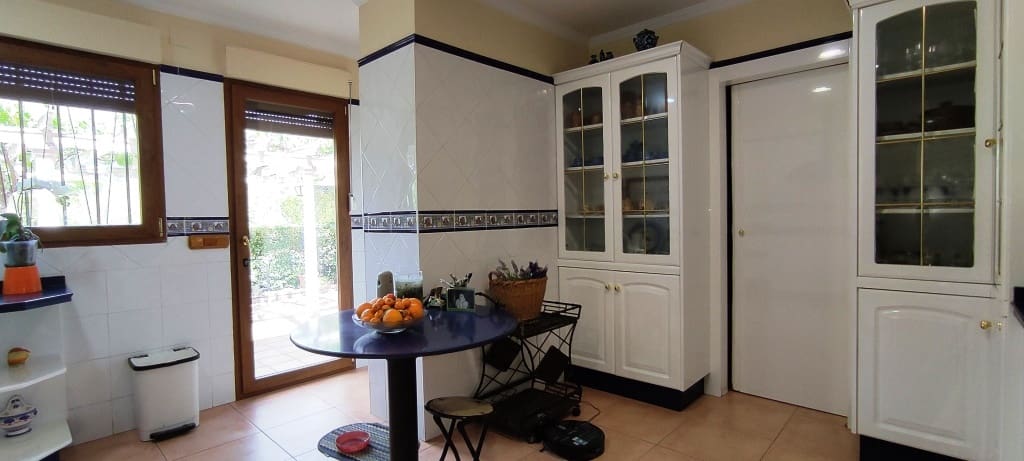 7 soveværelse Villa til salg i Cocentaina med swimmingpool garage - € 580.000 (Ref: 8288422)