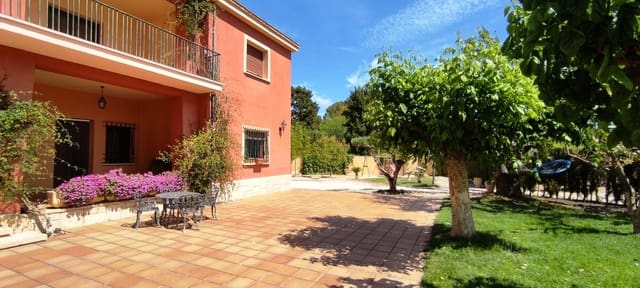 7 slaapkamer Villa te koop in Cocentaina met zwembad garage - € 580.000 (Ref: 8288422)