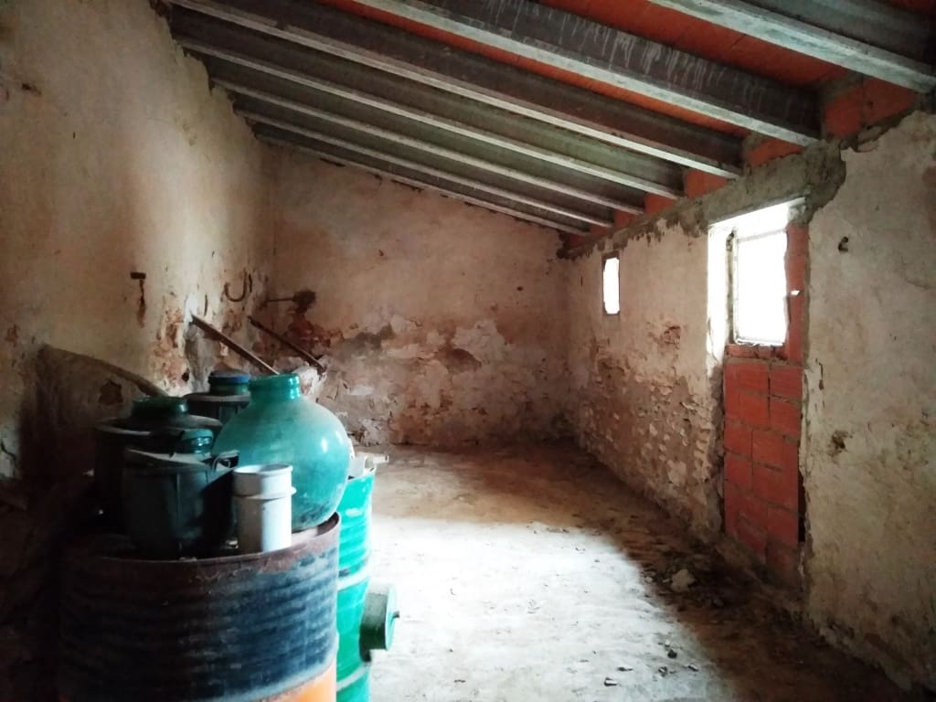 10 soveværelse Finca/Landehus til salg i Ontinyent med swimmingpool - € 450.000 (Ref: 8321096)