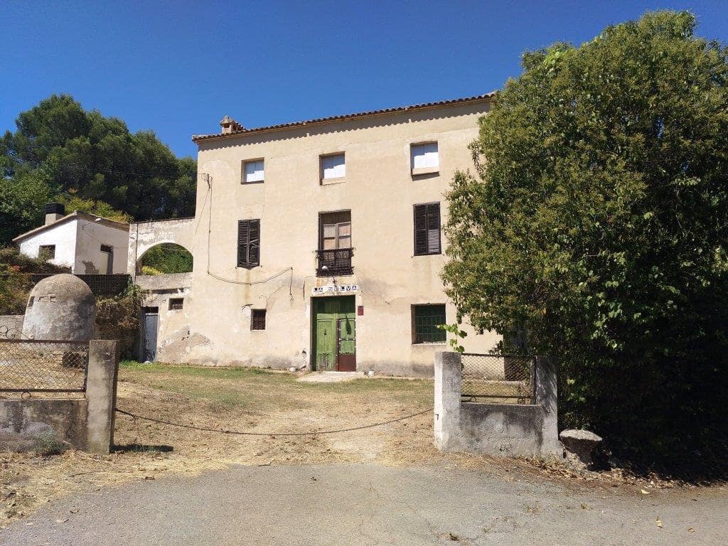 10 soveværelse Finca/Landehus til salg i Ontinyent med swimmingpool - € 450.000 (Ref: 8321096)