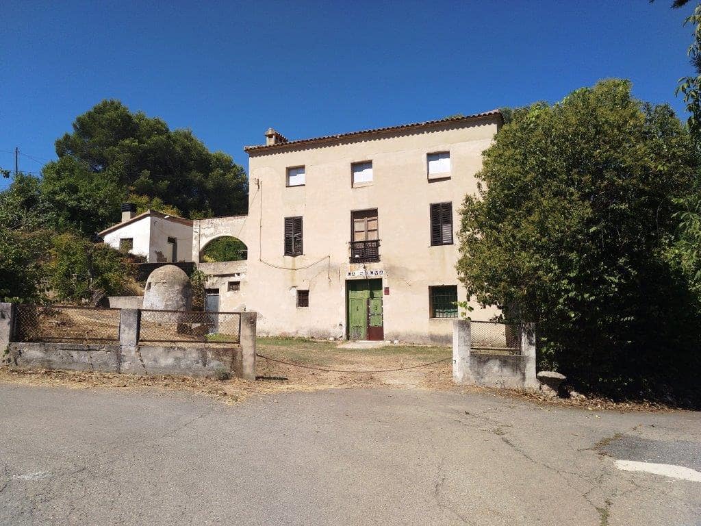 10 soveværelse Finca/Landehus til salg i Ontinyent med swimmingpool - € 450.000 (Ref: 8321096)