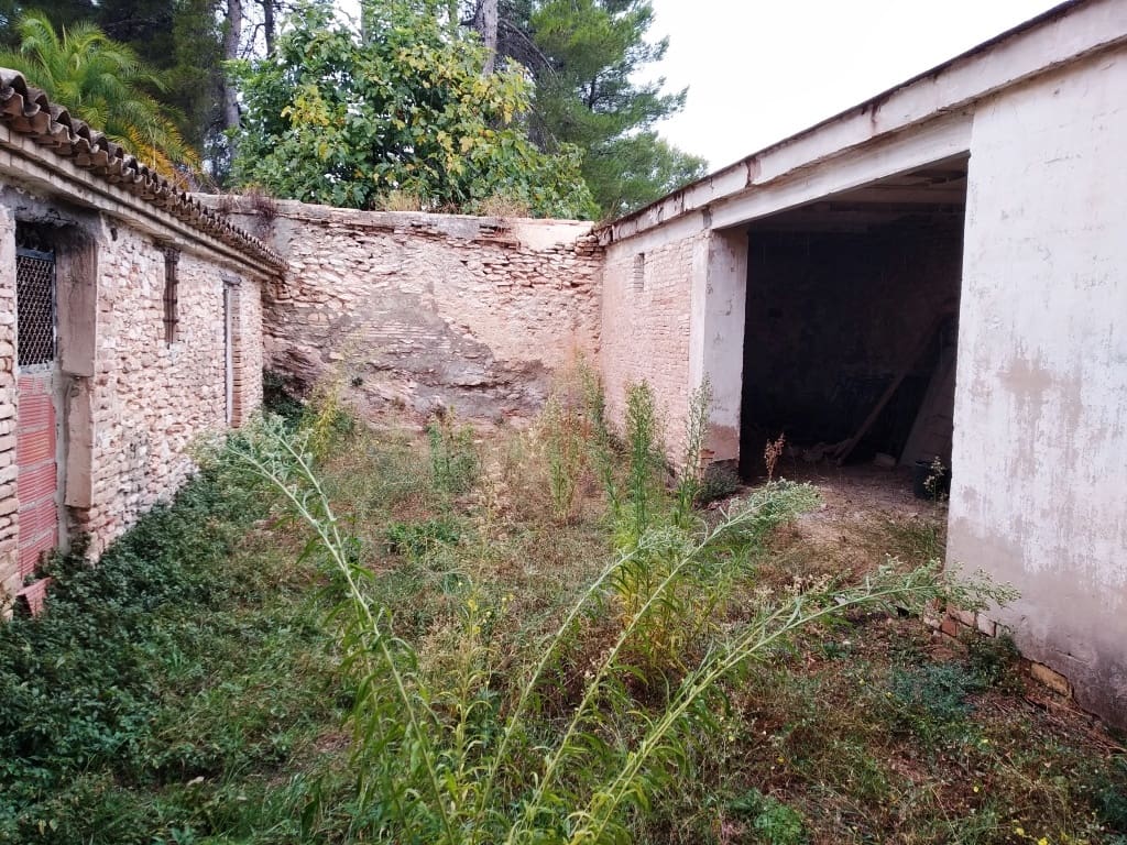 10 soveværelse Finca/Landehus til salg i Ontinyent med swimmingpool - € 450.000 (Ref: 8321096)