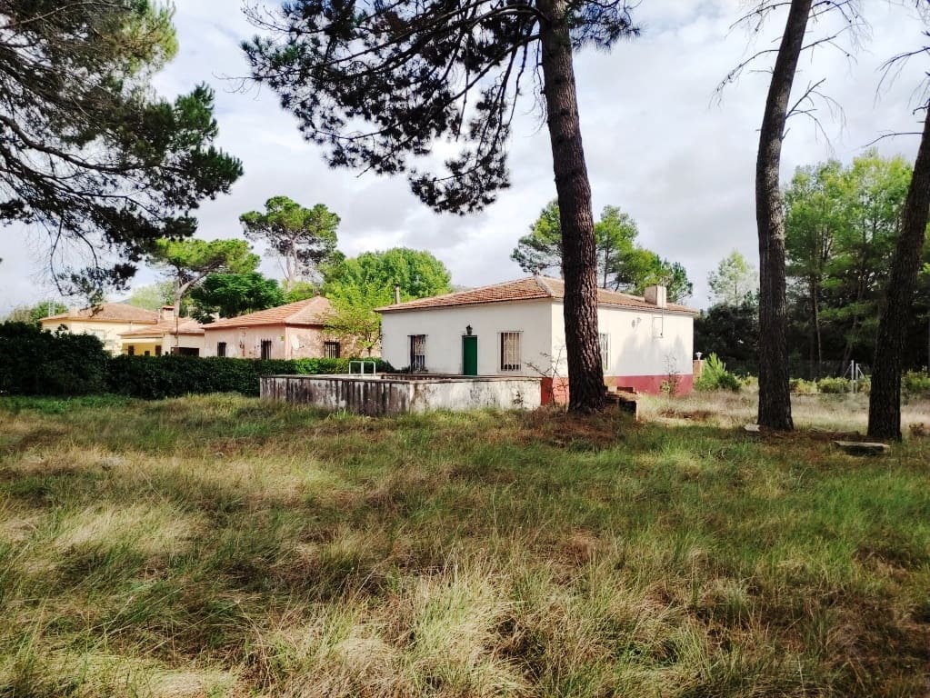 3 soveværelse Finca/Landehus til salg i Bocairent med swimmingpool - € 99.000 (Ref: 8539300)