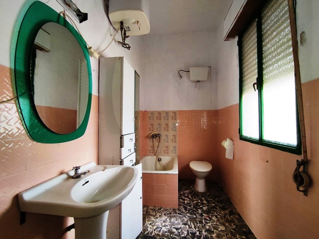 3 soveværelse Finca/Landehus til salg i Bocairent med swimmingpool - € 99.000 (Ref: 8539300)