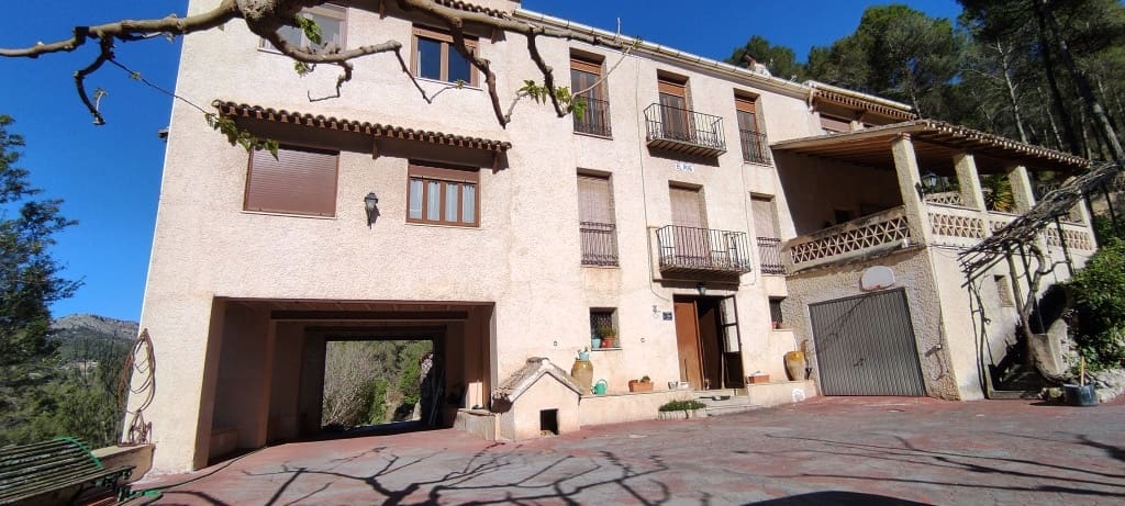 10 soveværelse Finca/Landehus til salg i Alcoy / Alcoi med swimmingpool garage - € 450.000 (Ref: 8591400)