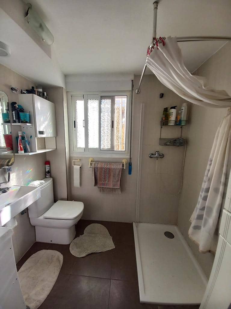 3 soveværelse Semi-Rækkehus til salg i Oliva med garage - € 295.000 (Ref: 8862041)