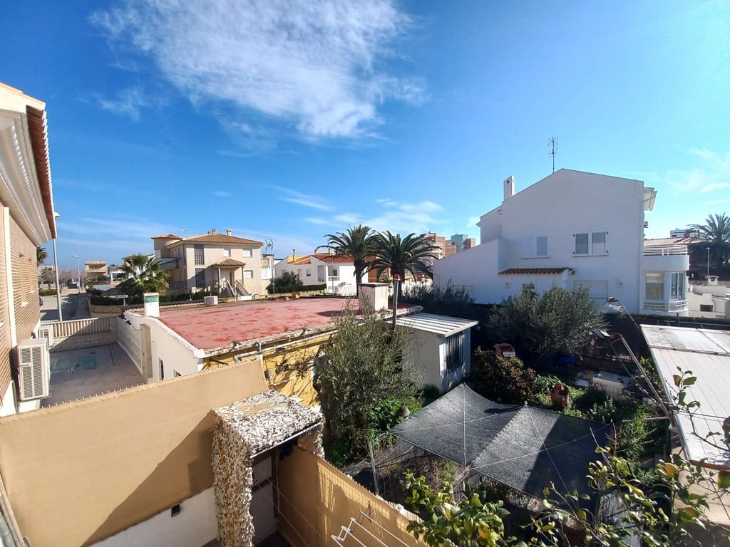 3 soveværelse Semi-Rækkehus til salg i Oliva med garage - € 295.000 (Ref: 8862041)