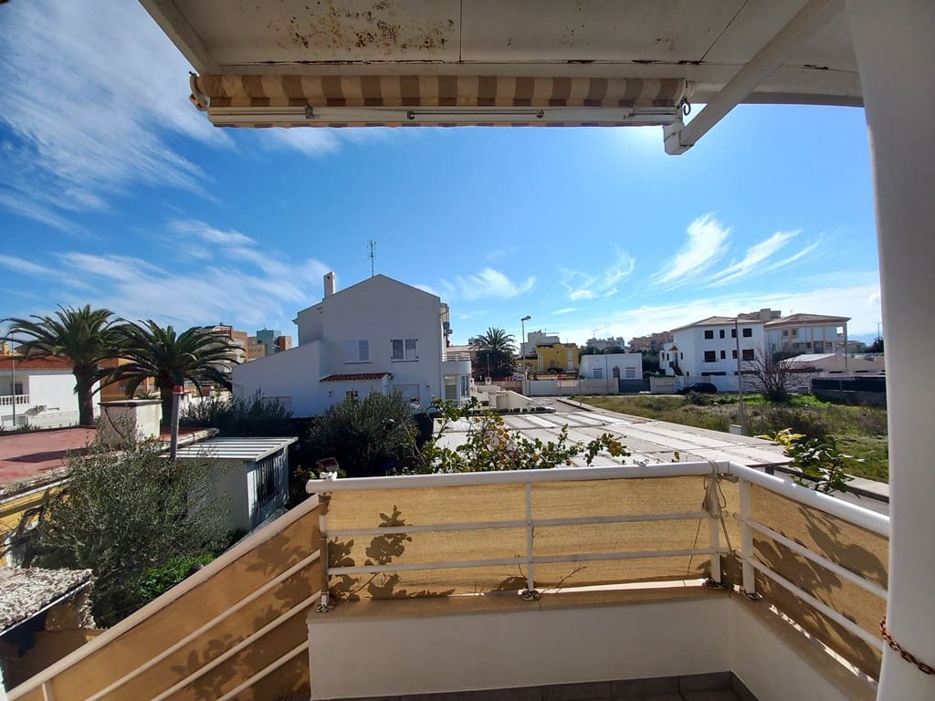 3 soveværelse Semi-Rækkehus til salg i Oliva med garage - € 295.000 (Ref: 8862041)