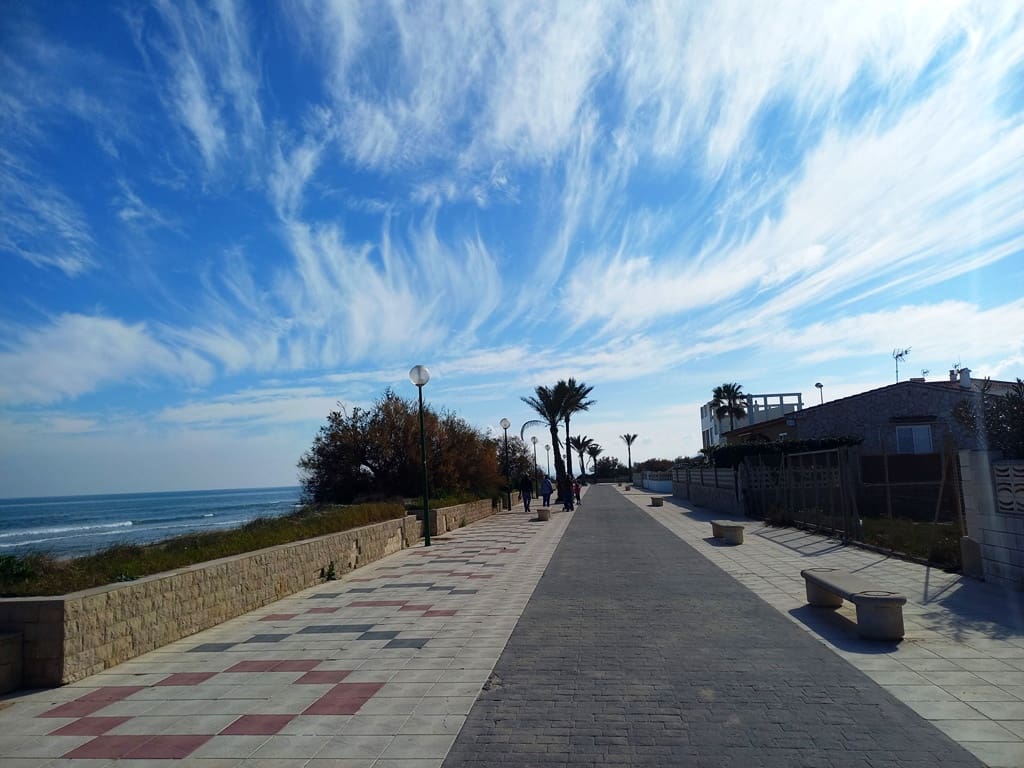 3 soveværelse Semi-Rækkehus til salg i Oliva med garage - € 295.000 (Ref: 8862041)