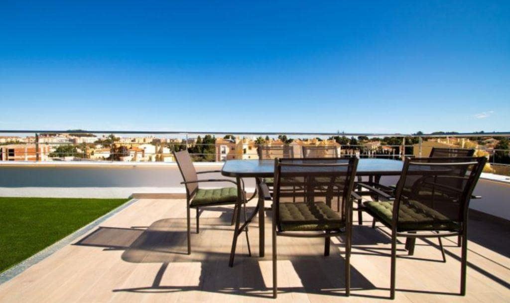 Chalet de 3 habitaciones en Dénia en venta con piscina - 431.000 € (Ref: 8912466)