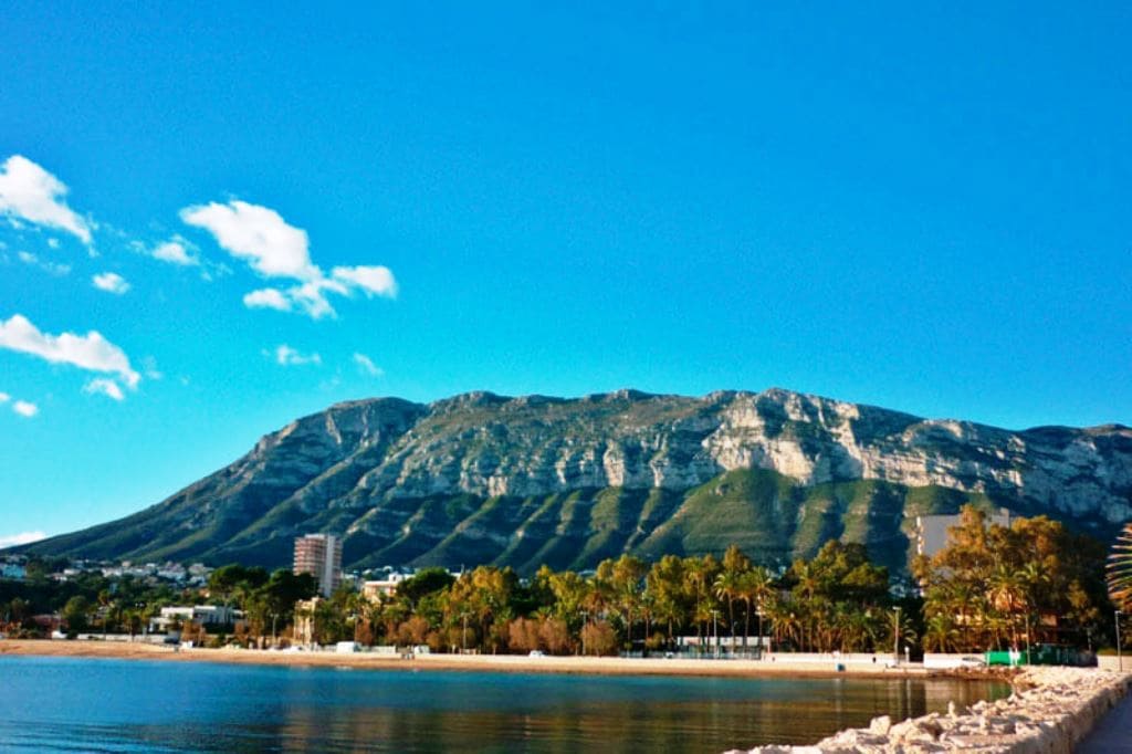 3 soveværelse Villa til salg i Denia med swimmingpool - € 675.000 (Ref: 8925433)