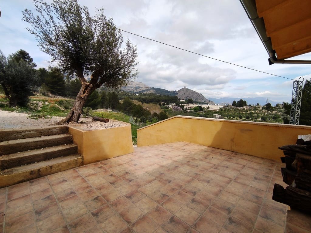 4 soveværelse Finca/Landehus til salg i Cocentaina med garage - € 330.000 (Ref: 8932507)