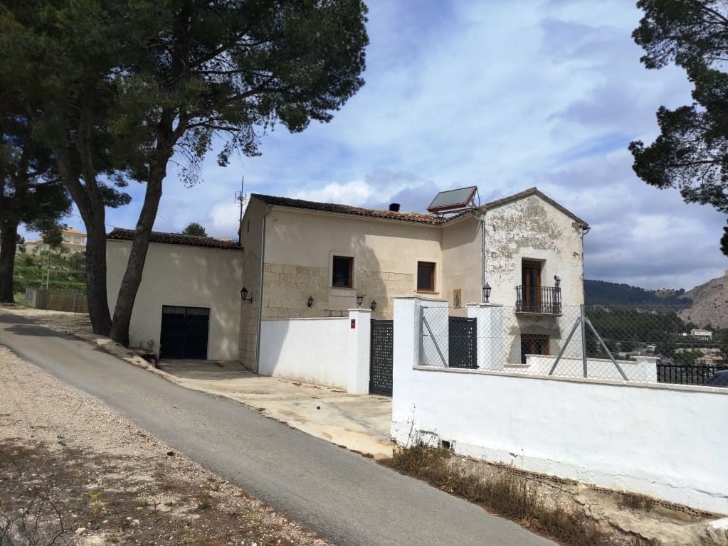 4 soveværelse Finca/Landehus til salg i Cocentaina med garage - € 330.000 (Ref: 8932507)