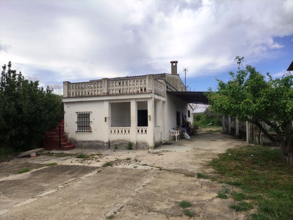 3 soveværelse Finca/Landehus til salg i Albaida med swimmingpool - € 110.000 (Ref: 8939702)