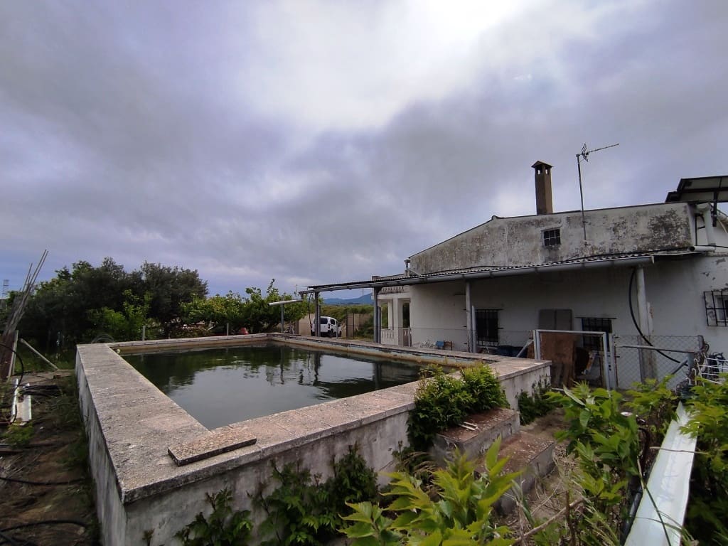 3 soveværelse Finca/Landehus til salg i Albaida med swimmingpool - € 110.000 (Ref: 8939702)