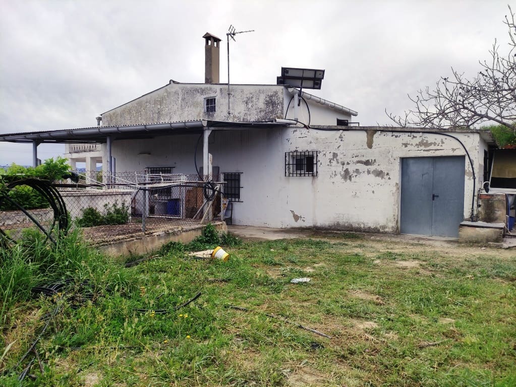 3 soveværelse Finca/Landehus til salg i Albaida med swimmingpool - € 110.000 (Ref: 8939702)