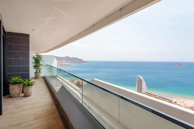 2 soverom Leilighet til salgs i Playa Poniente, Benidorm med svømmebasseng - € 665 000 (Ref: 8973824)