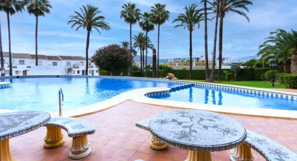 3 soveværelse Rækkehus til salg i Pedreguer med swimmingpool - € 315.000 (Ref: 9006530)