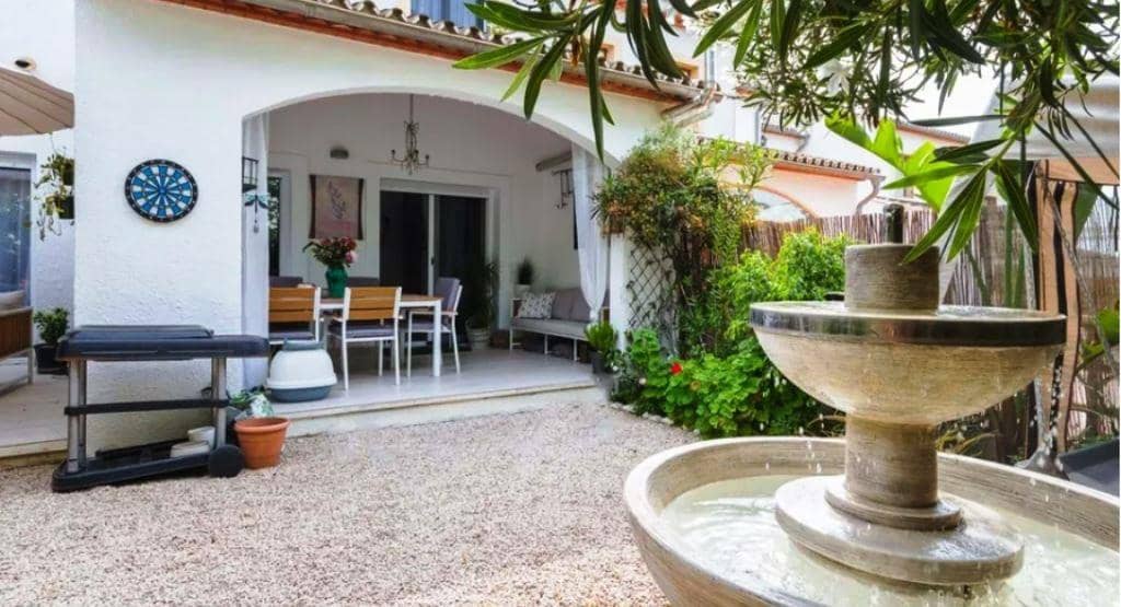 3 soveværelse Rækkehus til salg i Pedreguer med swimmingpool - € 315.000 (Ref: 9006530)