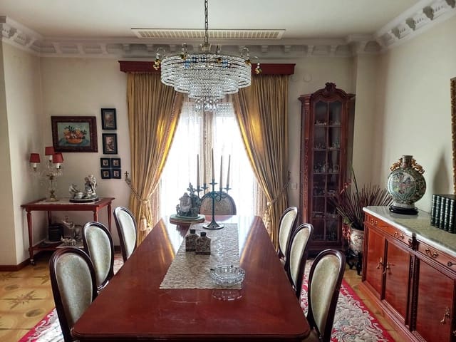 5 bedroom Apartment for sale in Beniarbeig - € 199,999 (Ref: 9022669)