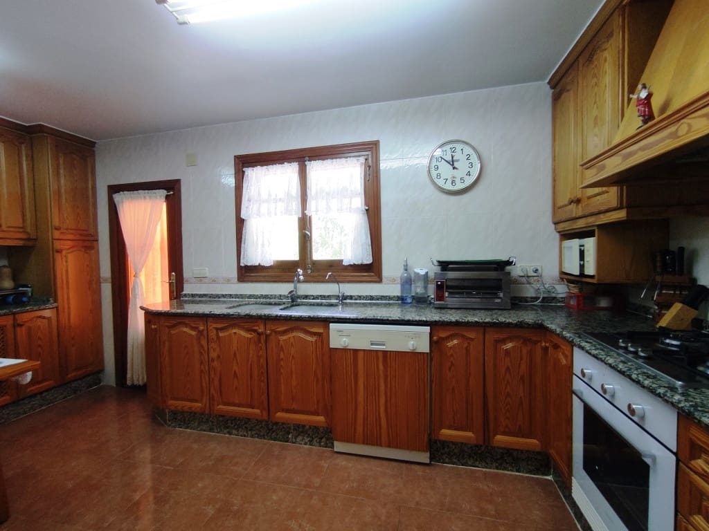 4 chambre Finca/Maison de Campagne à vendre à Alcoy / Alcoi avec piscine garage - 350 000 € (Ref: 9060505)