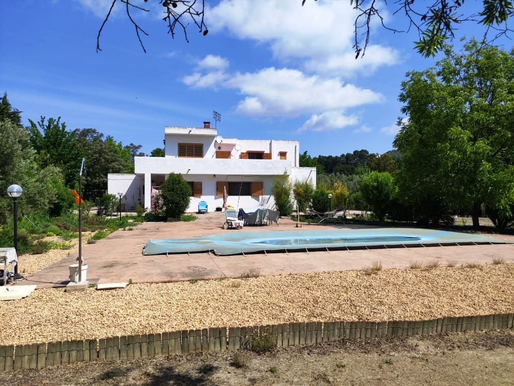 4 chambre Finca/Maison de Campagne à vendre à Alcoy / Alcoi avec piscine garage - 350 000 € (Ref: 9060505)