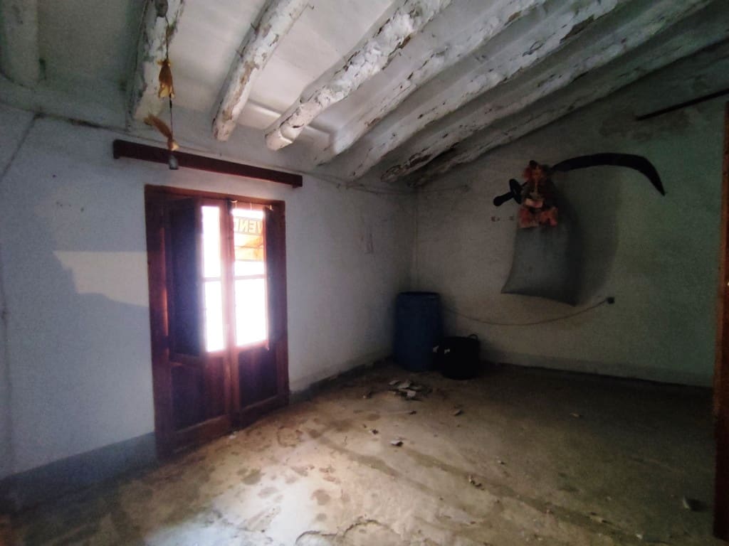 3 soveværelse Byhus til salg i Beniarres - € 39.000 (Ref: 9060528)