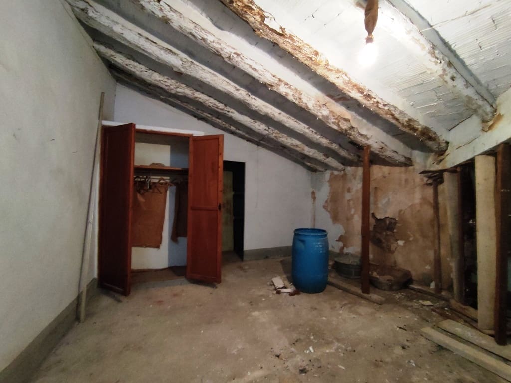 3 soveværelse Byhus til salg i Beniarres - € 39.000 (Ref: 9060528)