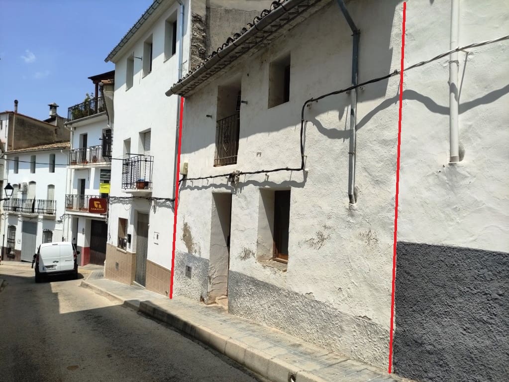 3 soveværelse Byhus til salg i Beniarres - € 39.000 (Ref: 9060528)