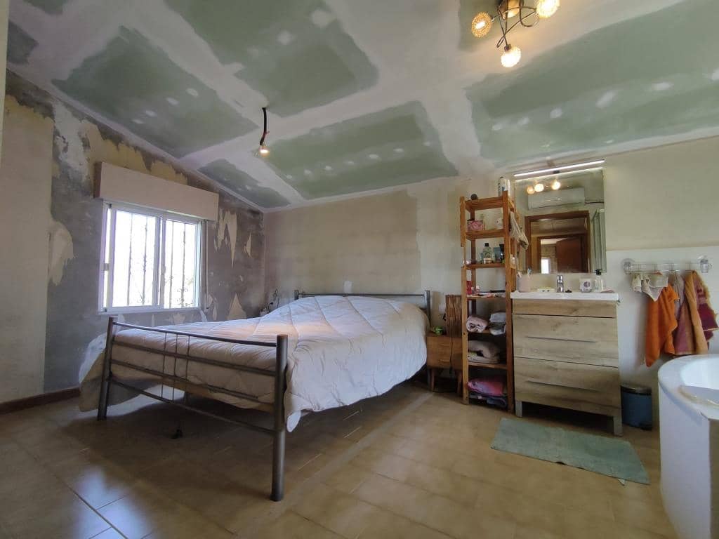 2 sypialnia Finka/Dom wiejski na sprzedaż w Benillup z basenem garażem - 115 000 € (Ref: 9073685)