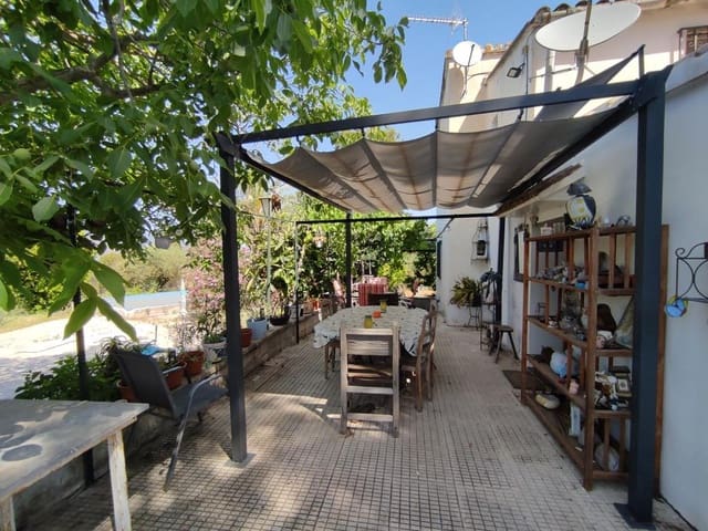 2 bedroom Finca/Country House for sale in Benillup with pool garage - € 115,000 (Ref: 9073685)